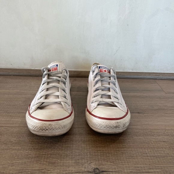 CONVERSE • white leather chucks sneakers size 7 - Picture 3 of 7
